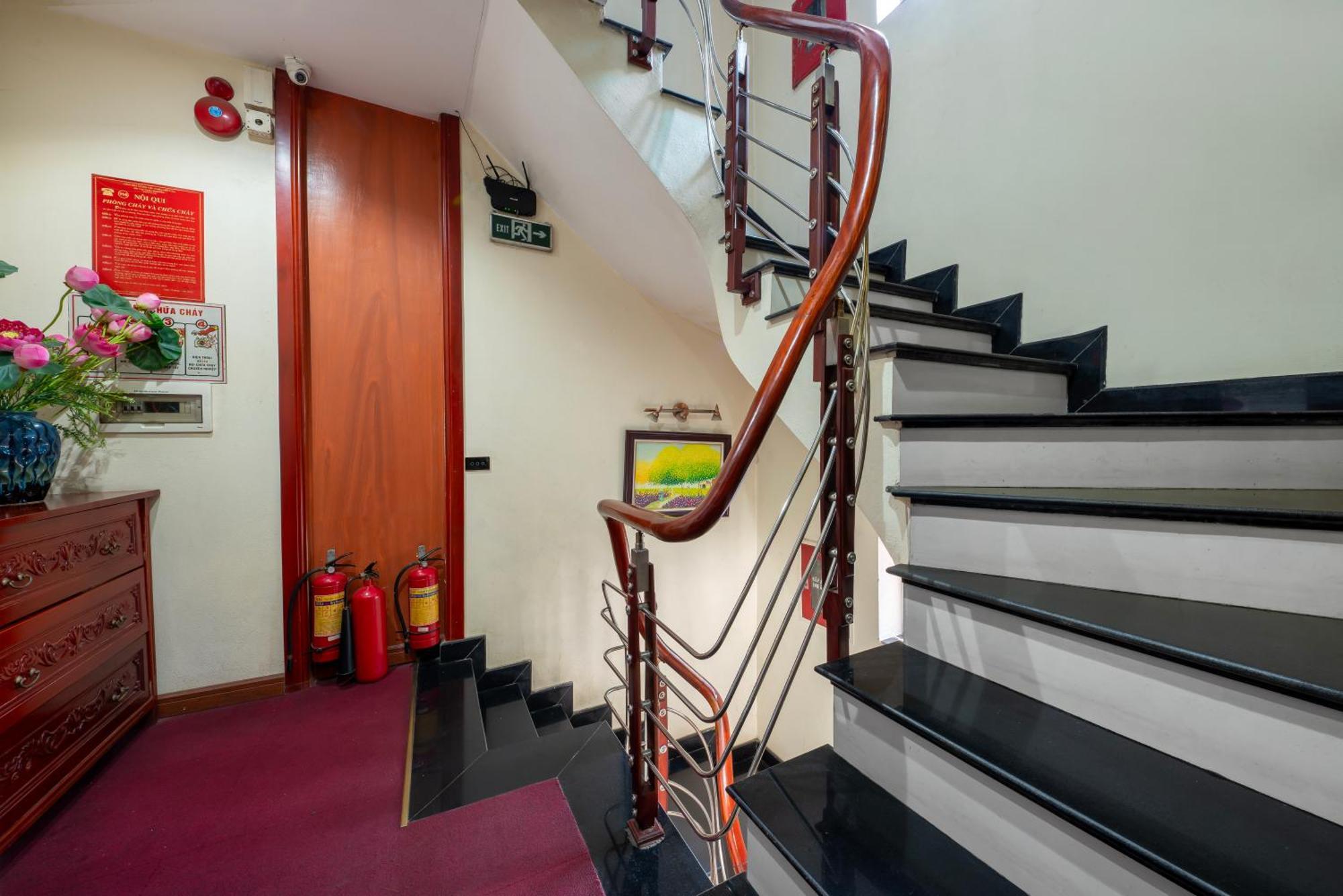 Hanoi Airport Hotel - Convenient & Friendly Noi Bai Екстер'єр фото